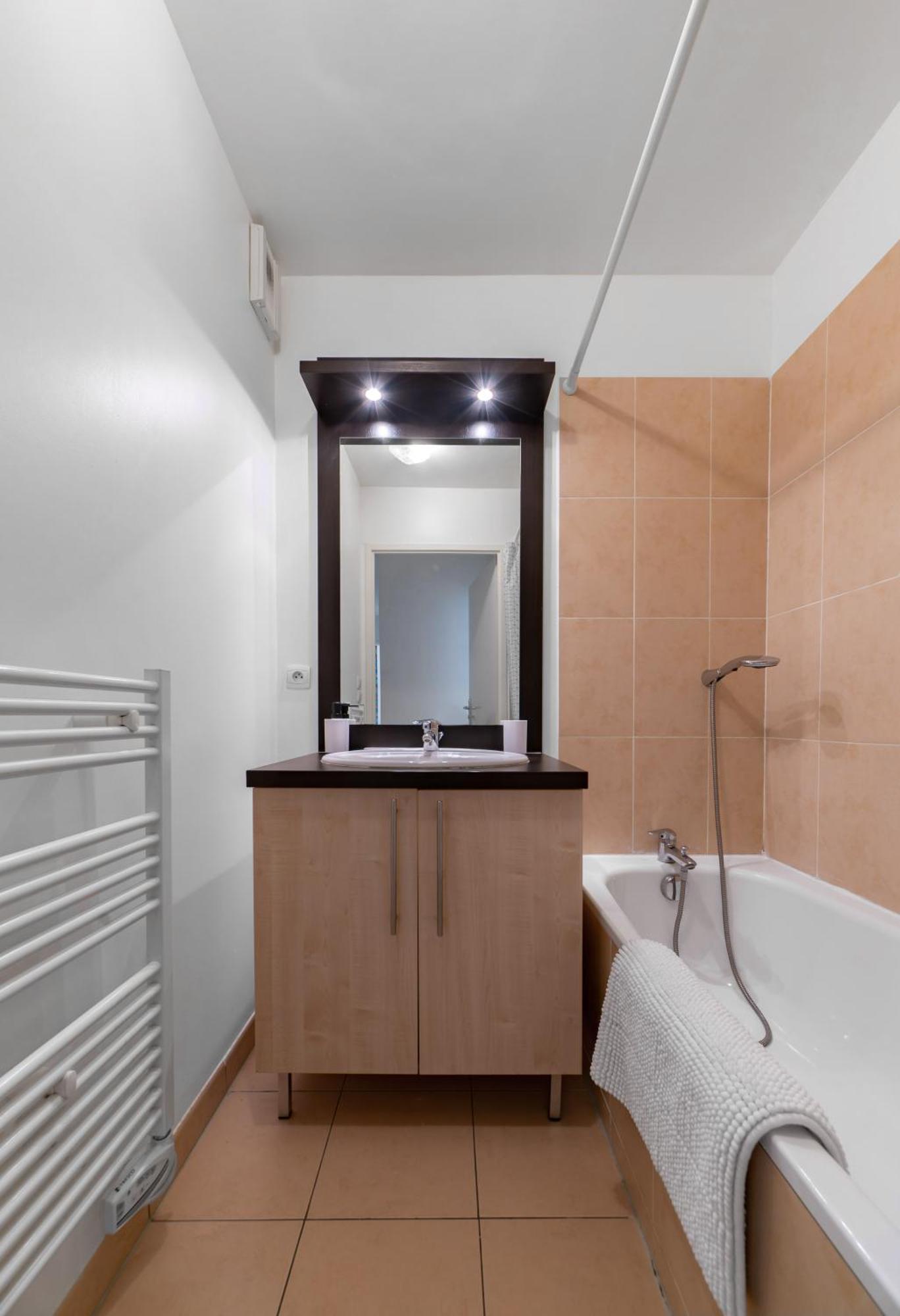 L'Eugenie - Appartement Design & Confort En Centre-Ville Vichy Extérieur photo